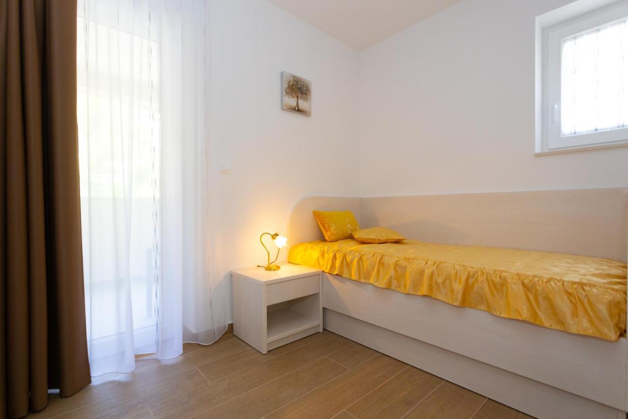 Apartments Vicin Brela Extérieur photo